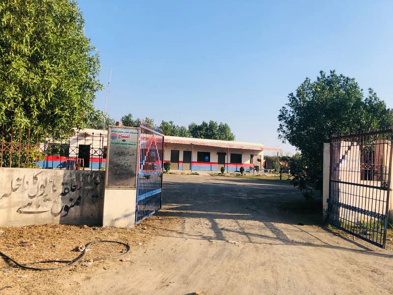 10 MARLA IDEAL LOCATION PLOT IS AVAILABLE FOR SALE IN IEP TOWN BLOCK E5 10