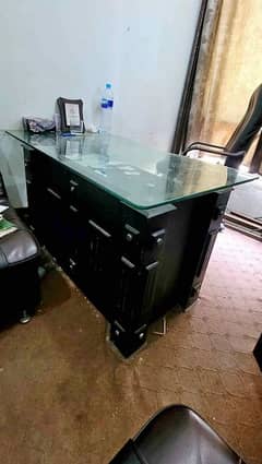 Office Table for SaleOffice table for sale.