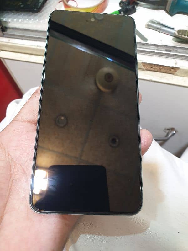 infinix hot 40i 8gb plus 8db 128 db 10/10 5