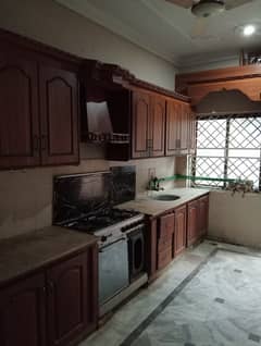 10marla 3beds DD TV lounge kitchen attached baths neat clean upper portion for rent in G 13 3 islamabad