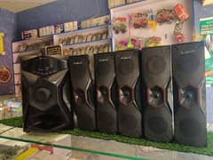 High quality speakers for sale. Great sound. whatsapp 03165494026