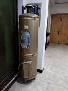 I want to sale my gas geyser 35 gallons storage in 10/10 condition.