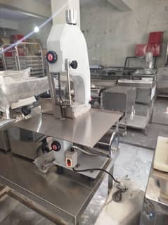 meat cutter , fryer , grill , hot plate , panini machine