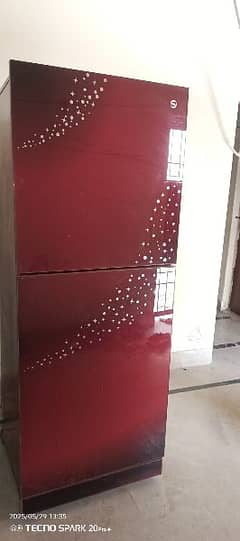 full size fridge hai urgent sale Karna hai