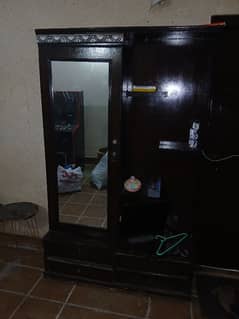 Vertical dressing table wooden