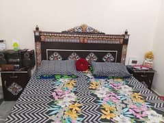 king size bed 2 side tables with dressing table and almahri