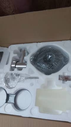 Kenwood 7 in 1 Food factory 3 beating attachments