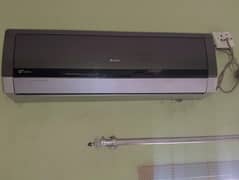 gree AC 1 ton DC inverter. 0323.4811011