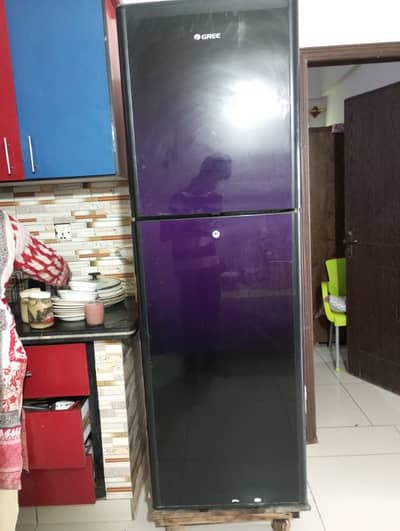 Gree Full Size Fridge For Sale in excellent condition