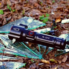 Material:Aluminum,Charging Ports: Type-C