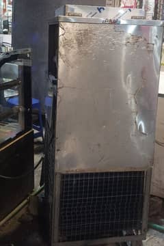 con IC cream machine