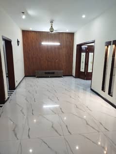 UPPER PORTION AVAILABLE FOR RENT IN D12
