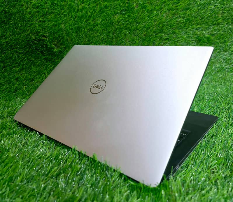 Dell XPS 13 7390  |Intel Core i7-10510u|16GB DDR4 RAM|512GB SSD|13.3" 5