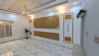 5 MARLA UPPER PORTION IN EDEN RESIDENCIA COLLEGE ROAD LAHORE