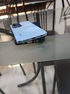 vivo y19s hai one full warranty mein daba charger all ok hai