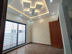 Spacious 10-Marla Bungalow For Rent With Modern Kitchens, Servant Quarter & Lawn Easy Deal With Emarat Real Estate