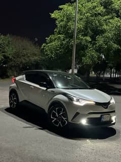 Toyota C-HR G LED 2017
