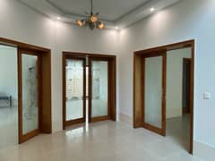 10 marla Luxurious house full house for rent