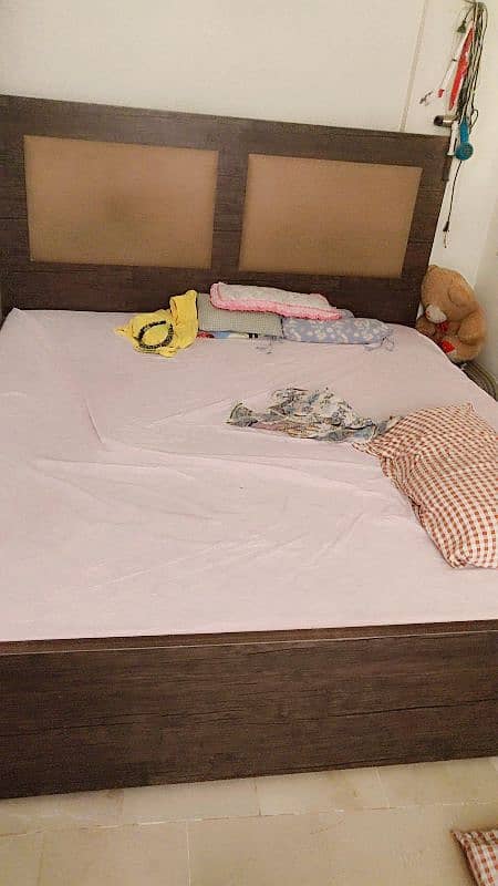 good condition King size bad with matress with side table 0