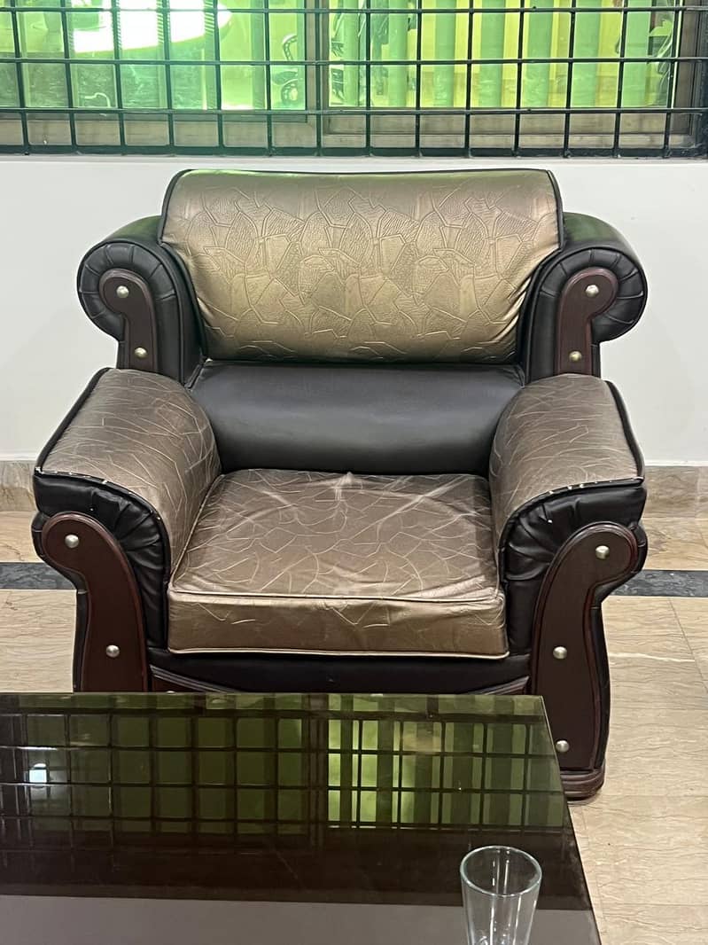 Complete Sofa Set  with 3 Tables 3