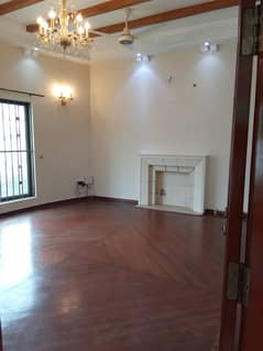 1 KANAL OUT CLASS BEAUTIFULL HOUSE FOR RENT Price Is Negotiable