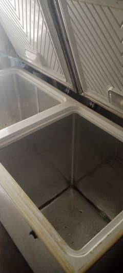 want to sell my house, I have a stall, I have a refrigerator, .