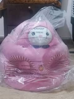 Baby sitting sofa seater
