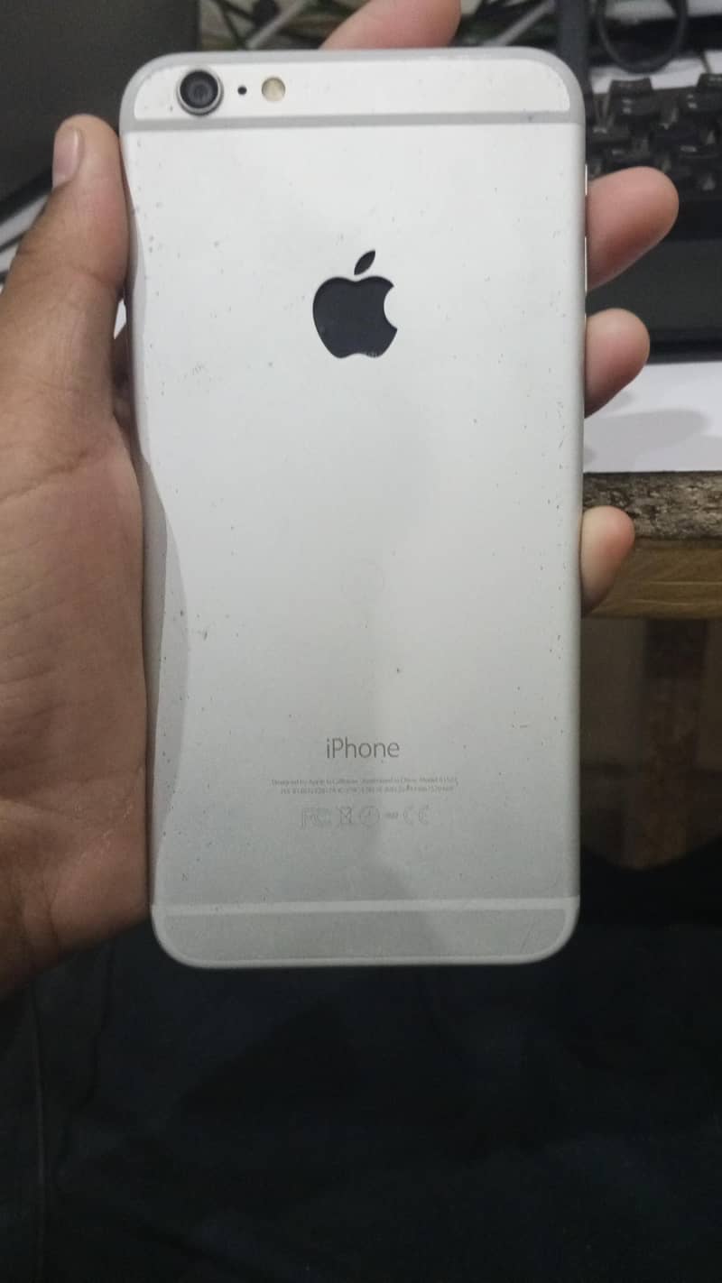 Iphone 6s plus Not working. . . ( for part ) 1