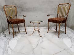 Solid Iron Beautiful Round Table and Chairs