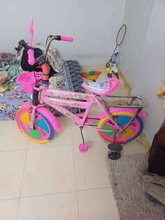 girl cycle almost new just 3 months rearly used. . .