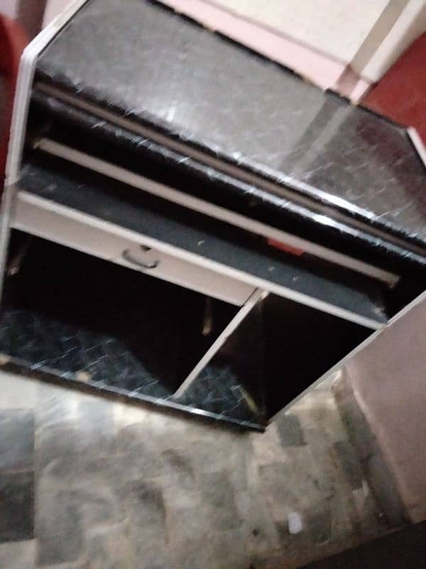 Computer table 2
