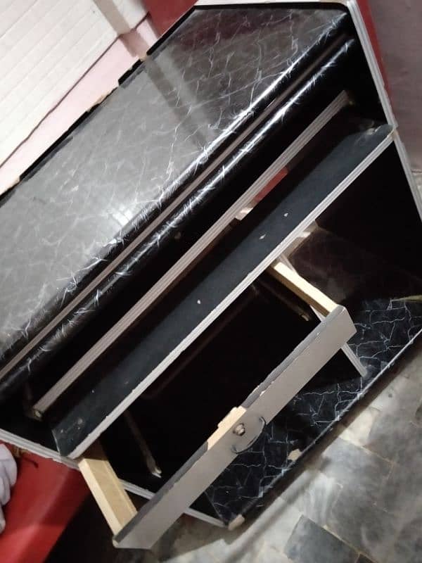 Computer table 3