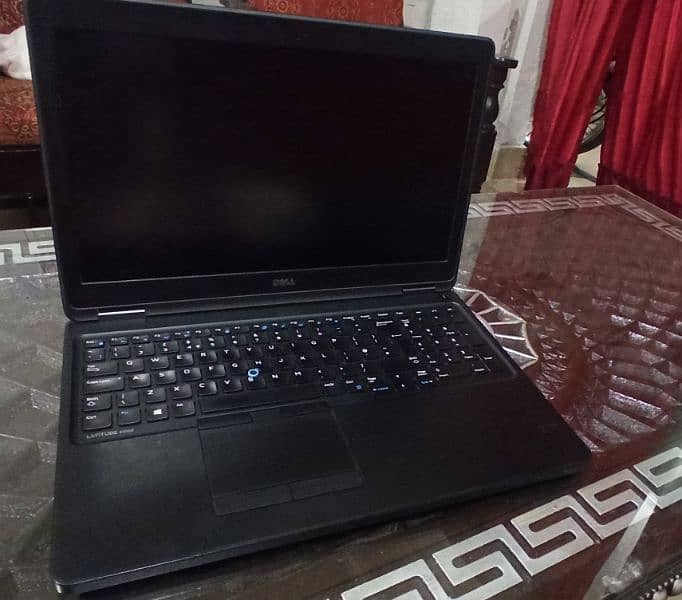 Dell Latitude E5550 full size i5 5th generation 2GBgraphiccard inbuilt 7