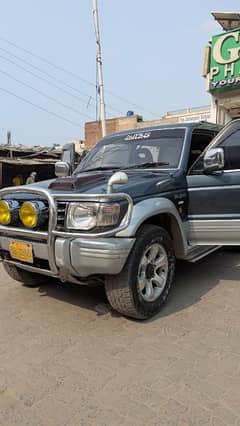 Mitsubishi Pajero 1995