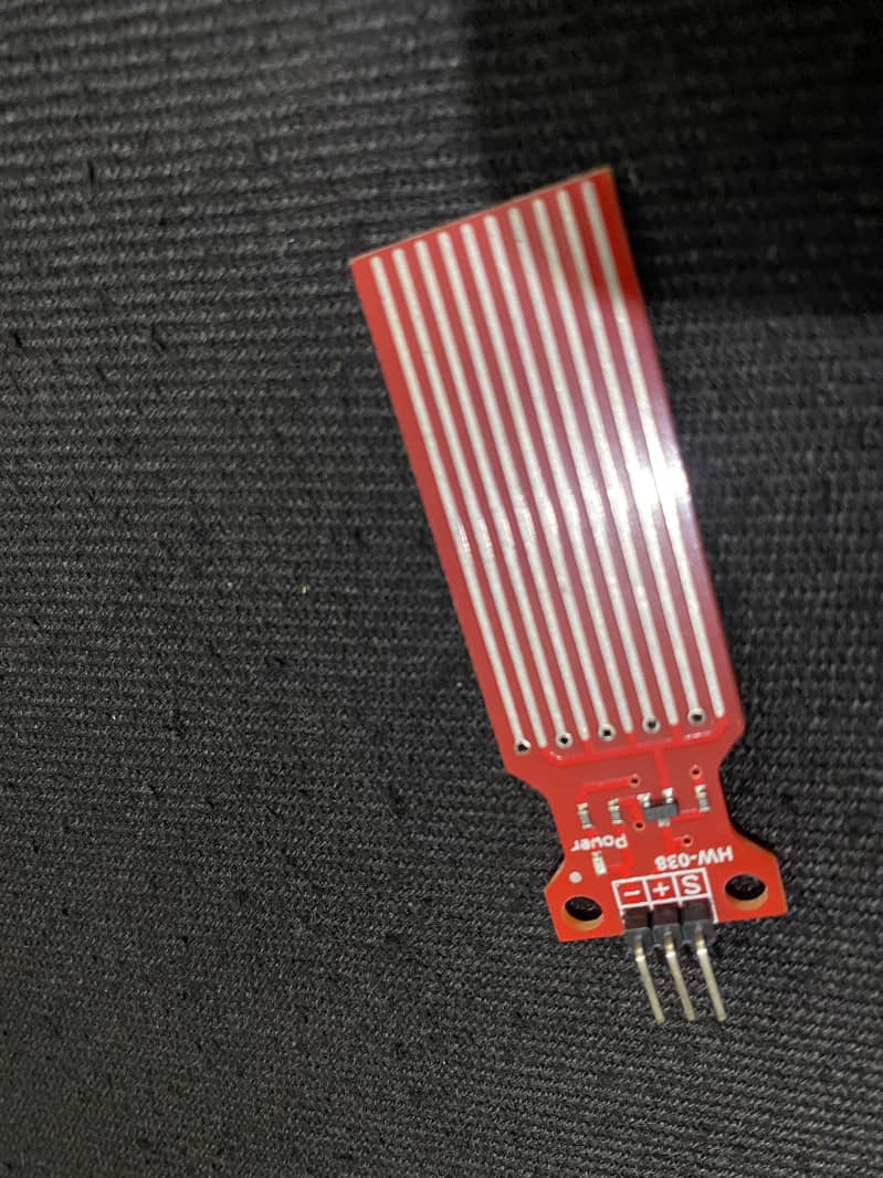 water level sensor and breadboard 0