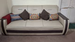 Sofa in excellent condition