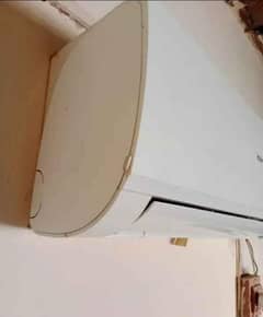 assalamu alaikum Haire Ac DC inverter 1.5 tone Hai 0329,,,,8946,,,,509