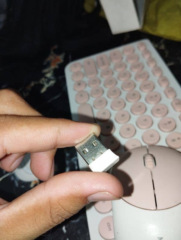 wireless keyboard & mouse 9
