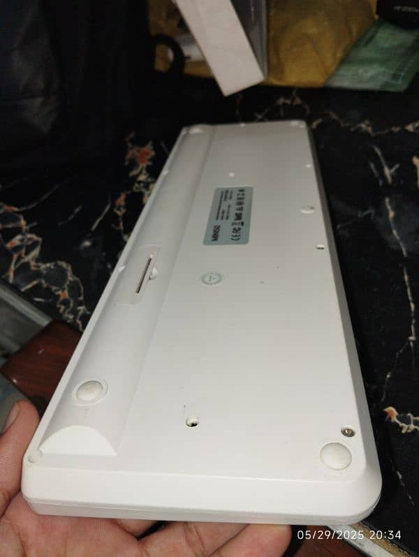 wireless keyboard & mouse 16