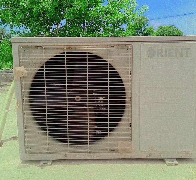 Orient AC non Inverter Pattern series' 10/10 condition 1