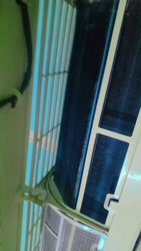 Orient AC non Inverter Pattern series' 10/10 condition 4