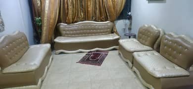 7 Seater Sofa. Sirf ek dafa use kiya hey. . Condition like New. .