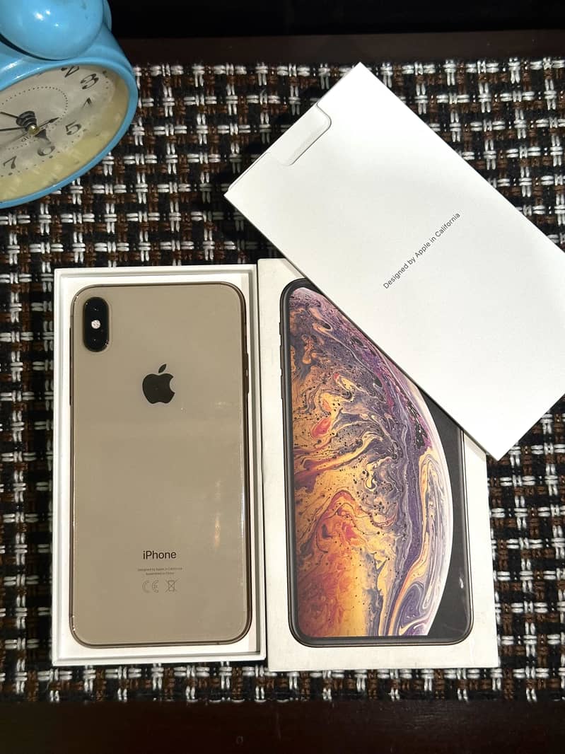 iPhone xsmax 256gb non pta neat condition with box 0