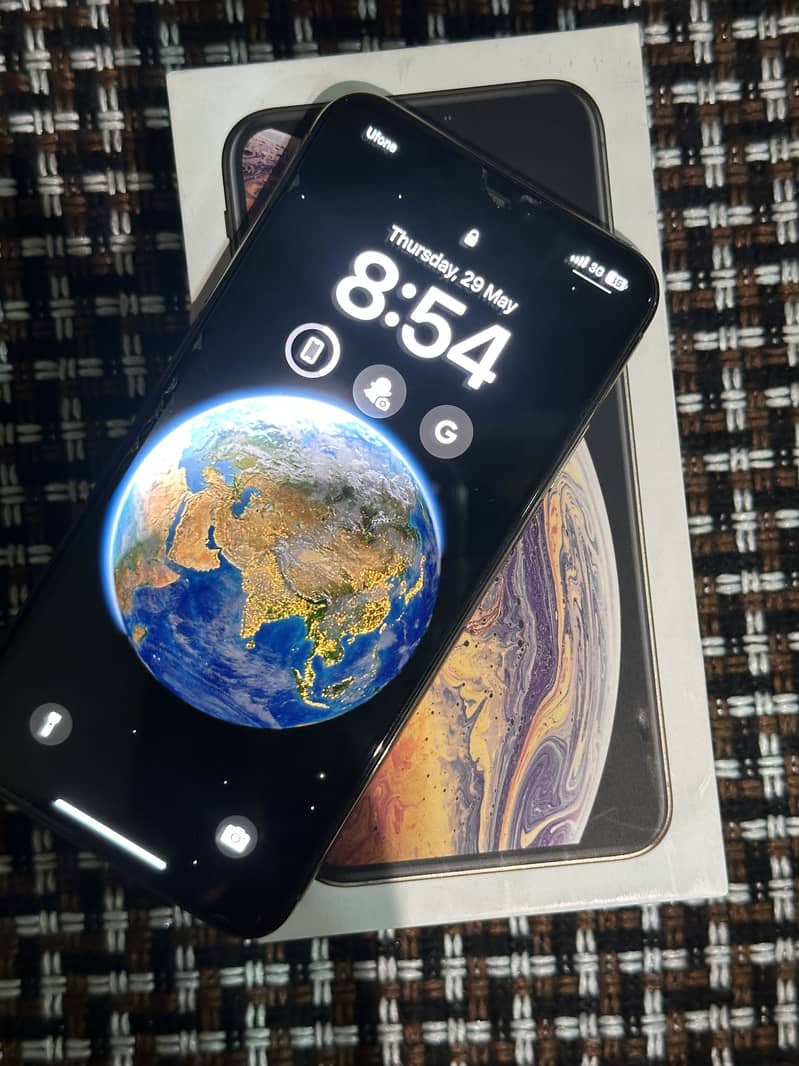 iPhone xsmax 256gb non pta neat condition with box 2