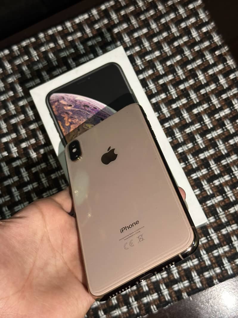 iPhone xsmax 256gb non pta neat condition with box 4