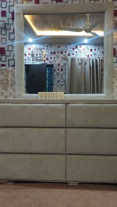 dressing table