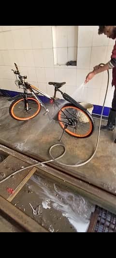 speed bicycle use like new. only 1 month use