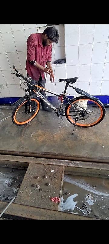 speed bicycle use like new. only 1 month use 1