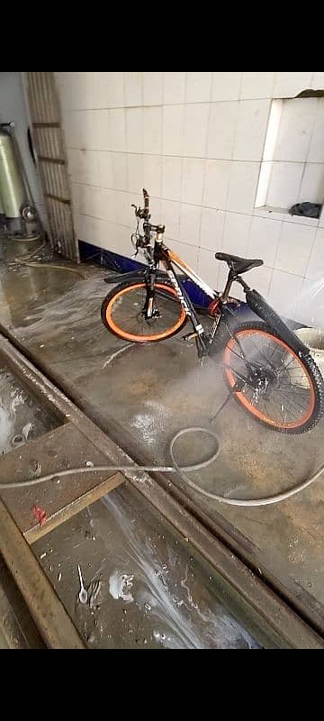 speed bicycle use like new. only 1 month use 2