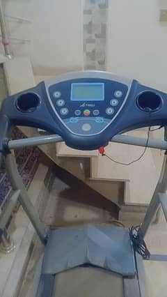 RUNNING MACHINE/TREADMILL FOR SALE